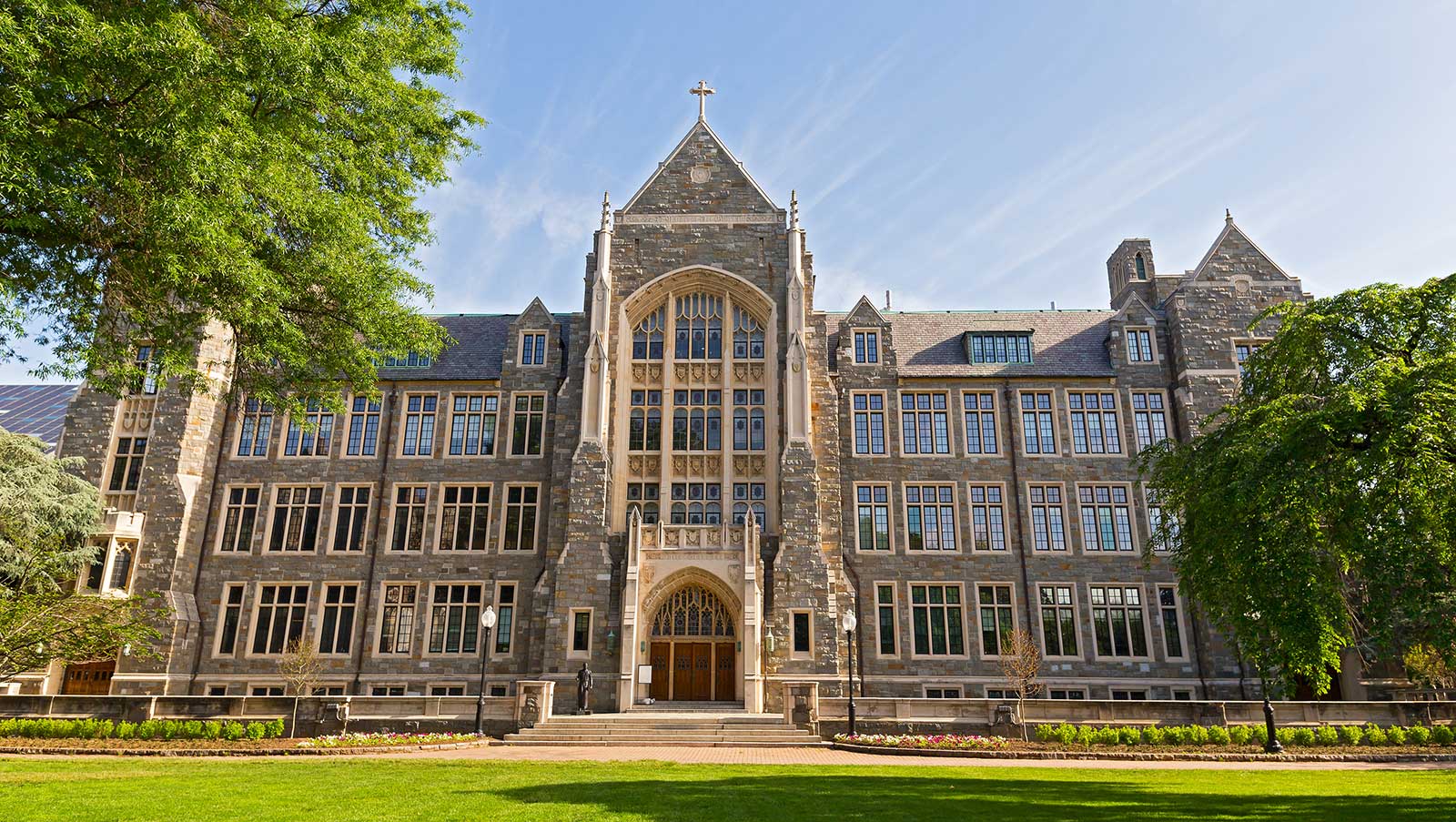 Agency Principal Gives Lecture for Georgetown University